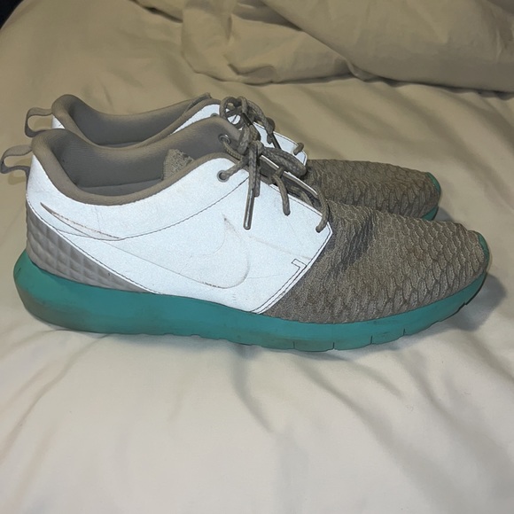 Mens Nike Flyknit Roshe Runs - Picture 4 of 7